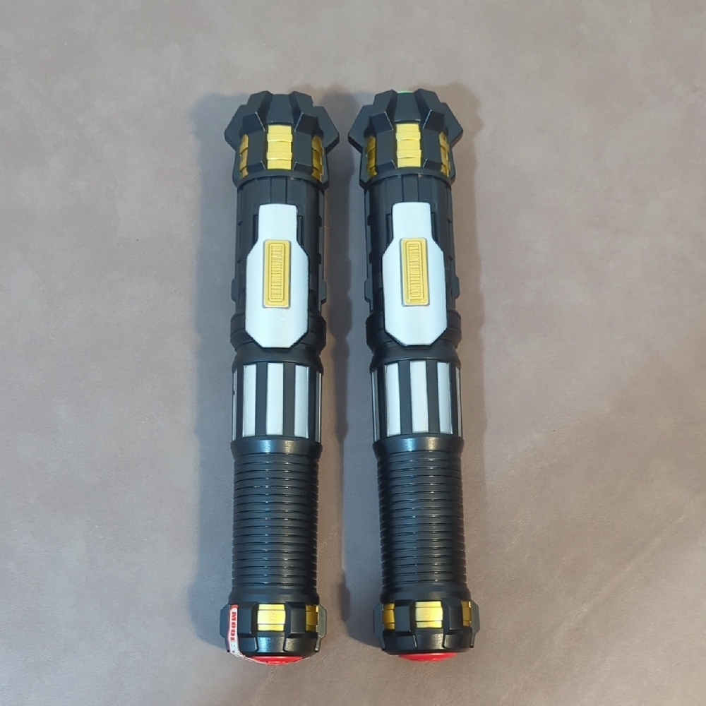 2 Cawiew Star Wars Light Saber Red Green Extending Light And Sound 8082023-23808